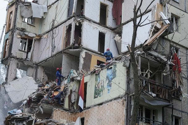 Demolition of a house in Kyiv / © Associated Press