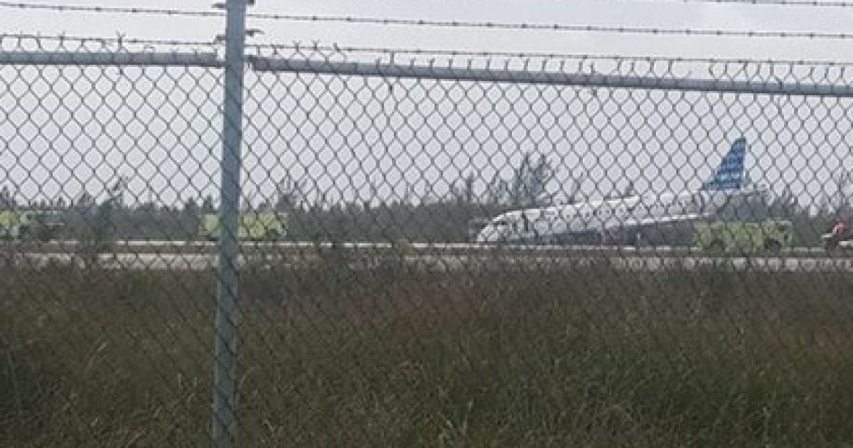 На Багамах экстренно приземлился пассажирский самолет