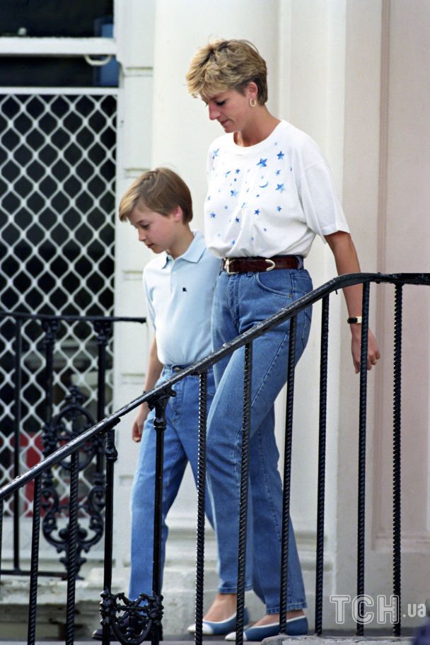 Принцеса Діана з принцом Вільямом в школі Ветербі, 1992 рік / © Getty Images