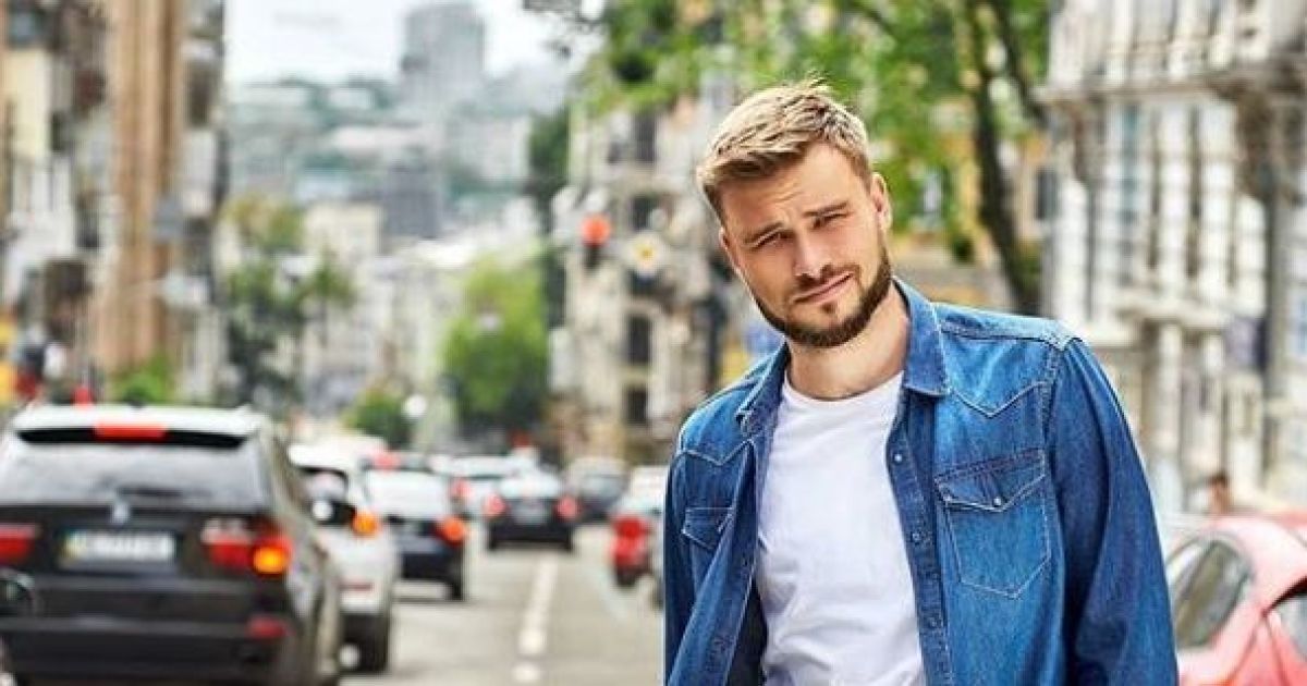 Єгор Гордєєв знявся у фотосесії street style та розповів про особисте