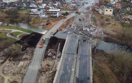 Киевщина отстраивается: в области за считанные дни возводят временные насыпные мосты