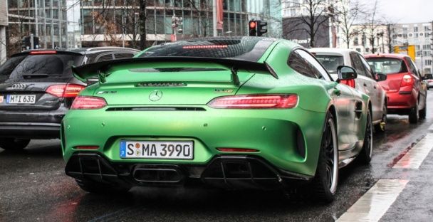 Mercedes-AMG GT R Coupe