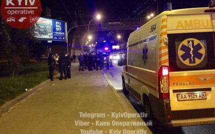 Полиция Киева уже сутки ищет стрелка, ранившего трех человек на Подоле