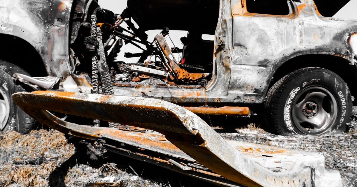 В Ужгороде неизвестные сожгли авто экс-начальника муниципальной полиции