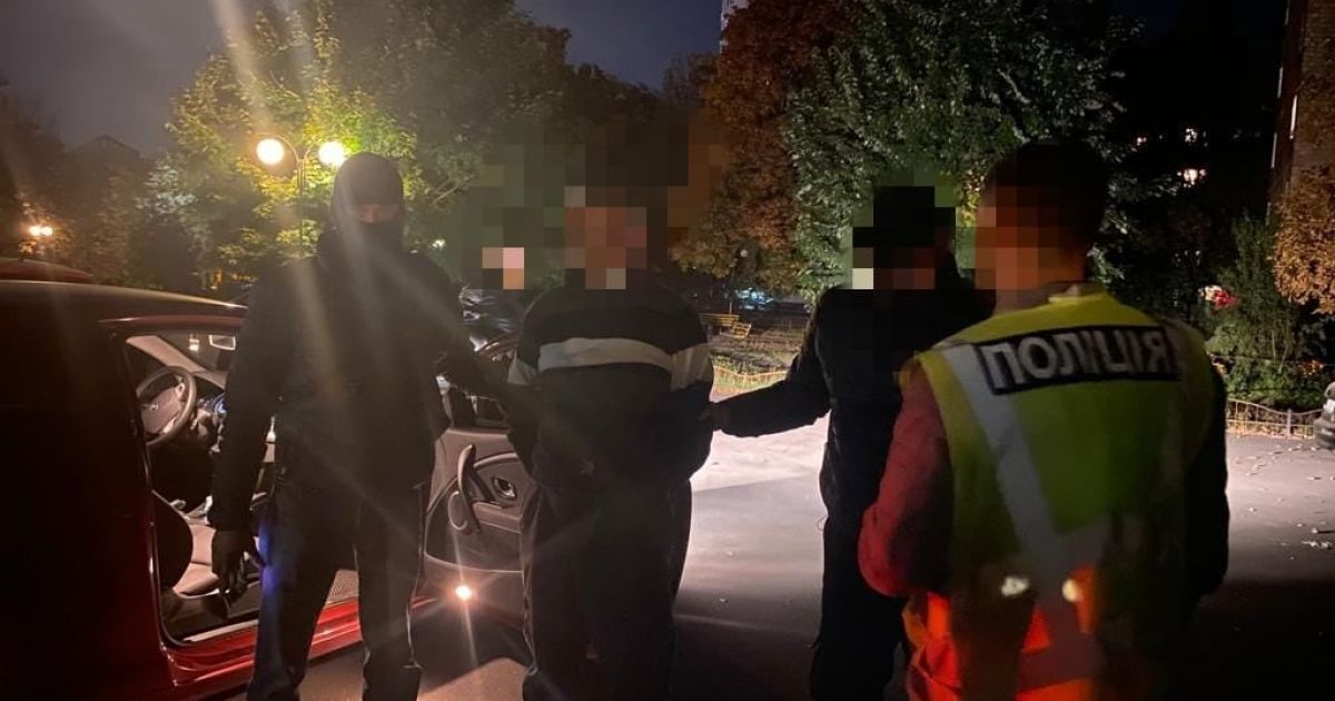 Під Києвом чоловіка оголосили в розшук за розбій, а співмешканка відкупила його за $5 тисяч: фото