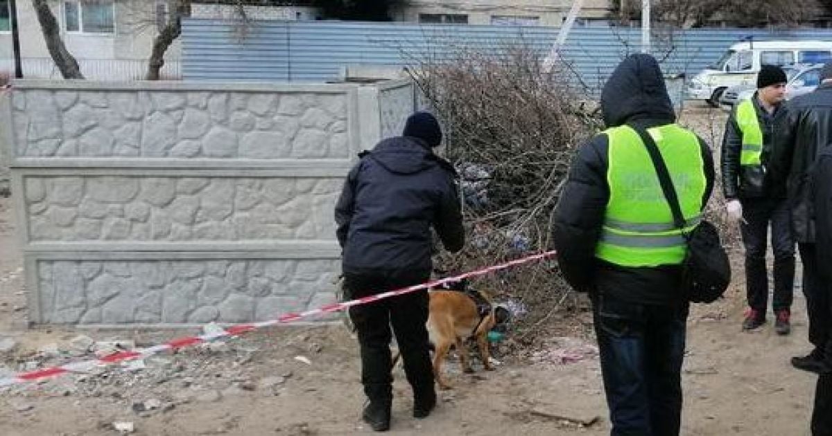 На Луганщині виявили труп новонародженого хлопчика у коробці з-під взуття
