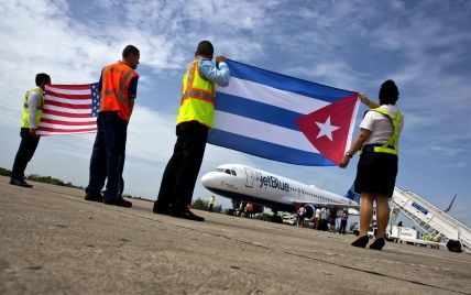 США припиняють авіасполучення з Кубою