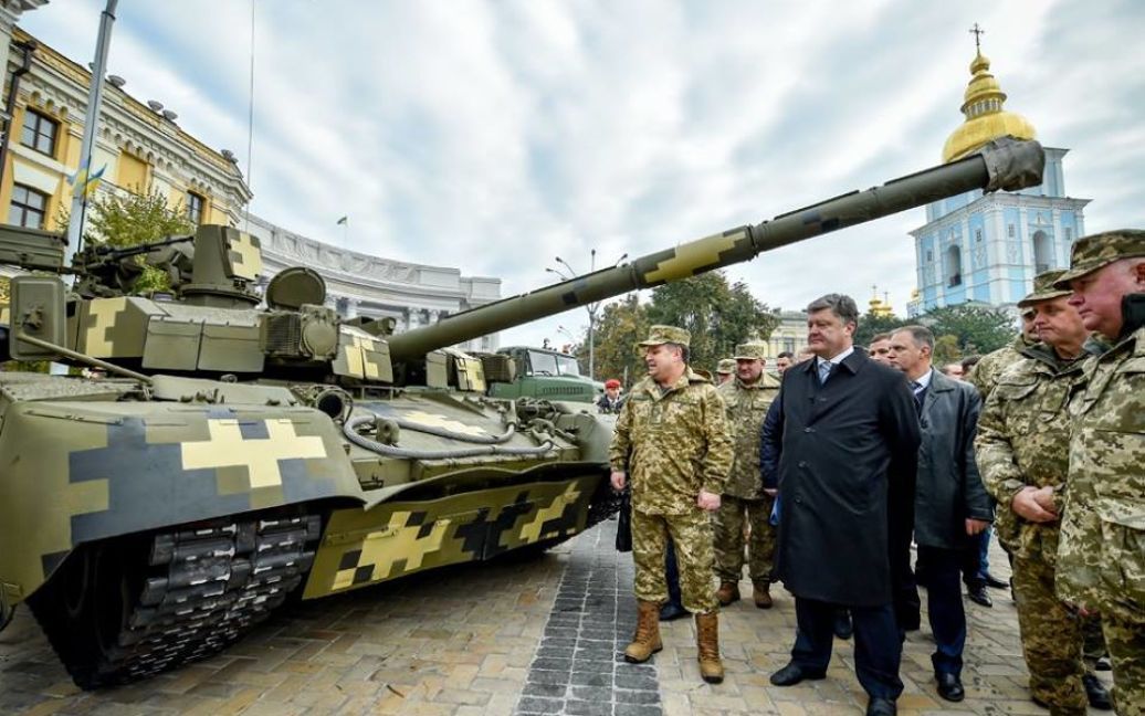 Порошенко открыл выставку военной техники "Сила нескорених" / © Facebook / Петр Порошенко