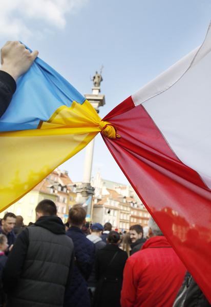 Флаги Украины и Польши