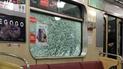 У Києві невідомі побили вікна вагонів метро (фото)