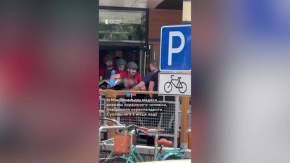 Стрельба в Черкассах: вооруженный мужчина забаррикадировался в McDonald's
