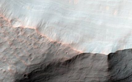 Станция MRO сделала впечатляющий снимок устья засохшей реки на Марсе