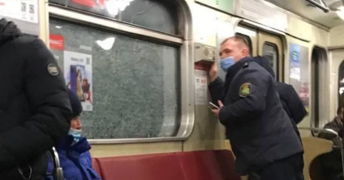 розбите скло у поїздах у Києві_1 / © Київ Оперативний