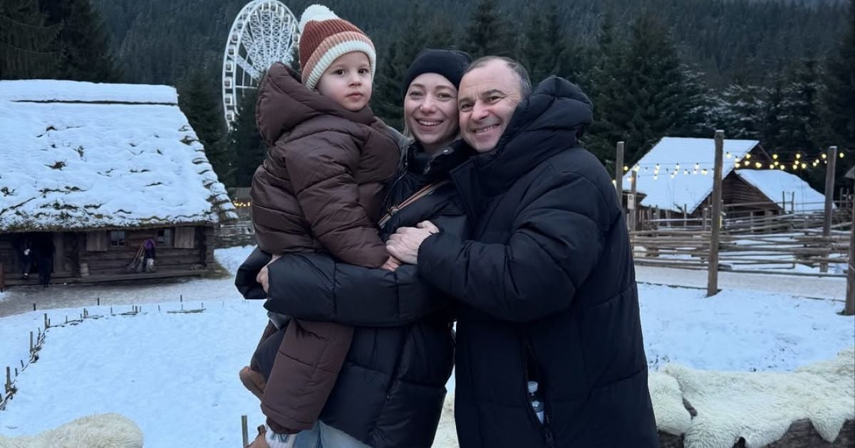 Виктор Павлик с женой и сыном