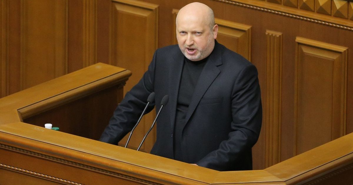 Савченко обвинила Турчинова во лжи и отобрала микрофон в Раде