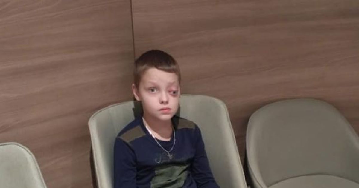 Спасти жизнь сына просит мама Олега