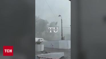 Уже натворила вреда! Непогода накрывает Украину! 