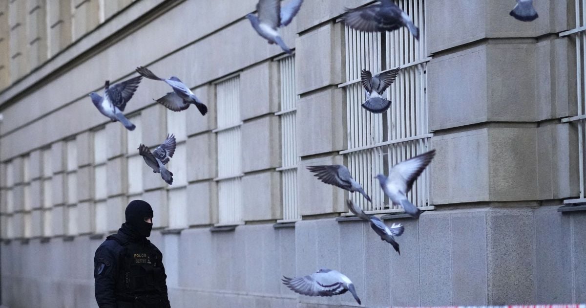 Стрілянина у Празі