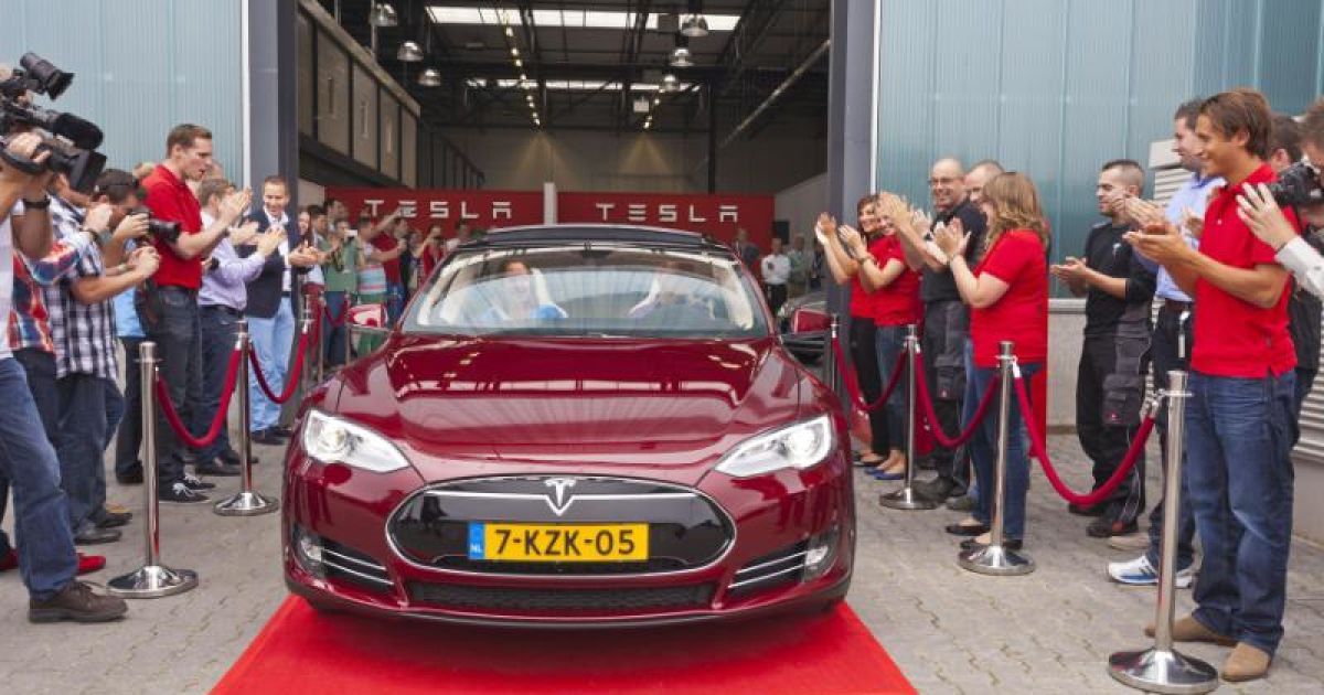 Tesla Motors запустил первый европейский завод