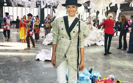 Выглядит эффектно: стильная Катя Осадчая на Неделе моды в Париже