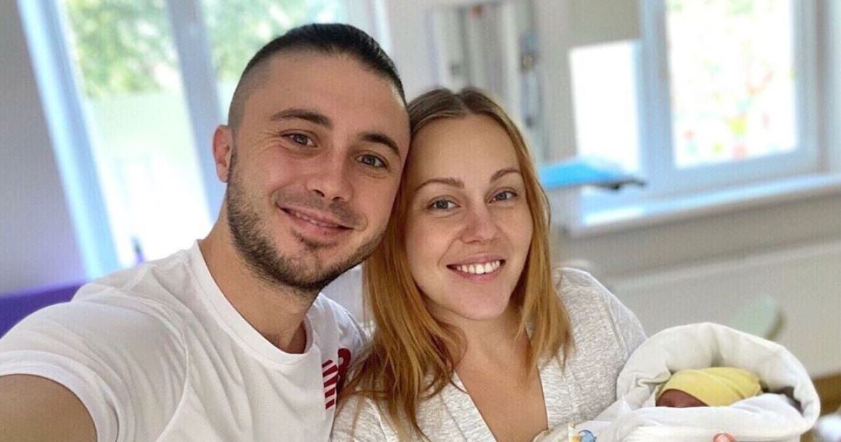 Тарас Тополя и Alyosha дома с родными отпраздновали рождение дочери