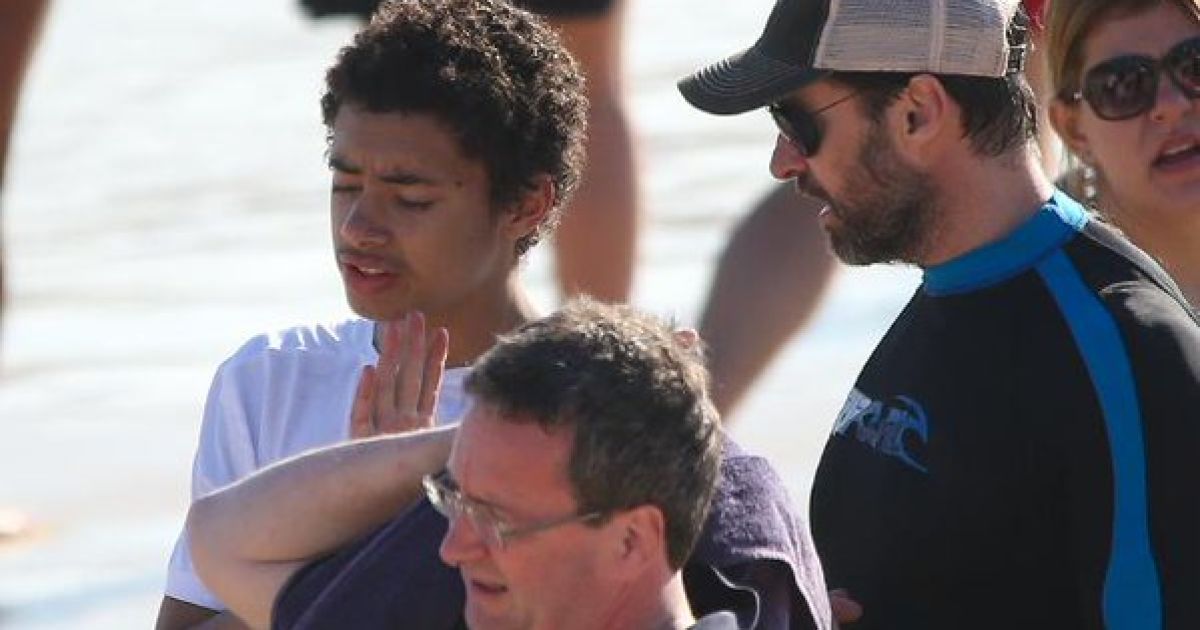 Х'ю Джекман рятує серфінгістів / © Twitter/HughJackMania Club