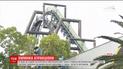 В японском парке развлечений внезапно остановился аттракцион