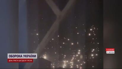 Росіяни випалюють Херсон, а місцеві висаджують клумби. Ситуація в місті наживо