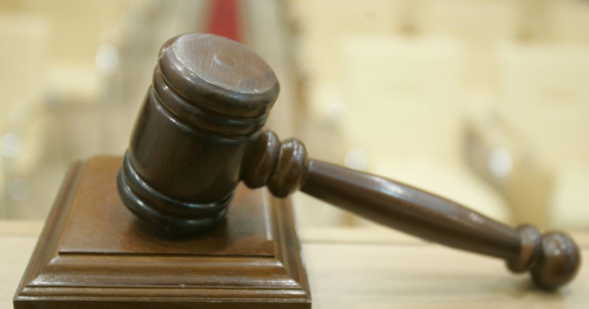 Подозреваемого во взяточничестве судью отпустили под домашний арест