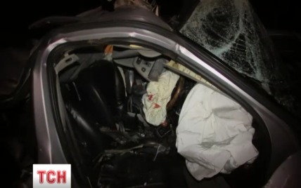 В аварии Jaguar на Херсонщине погибли трое молодых людей