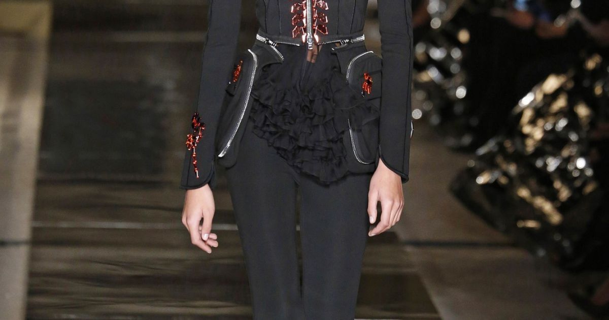 Коллекция Givenchy прет-а-порте сезона весна-лето 2017 / © East News