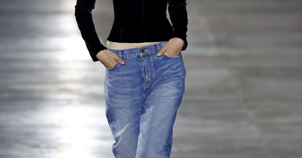 Коллекция Saint Laurent прет-а-порте сезона весна-лето 2017