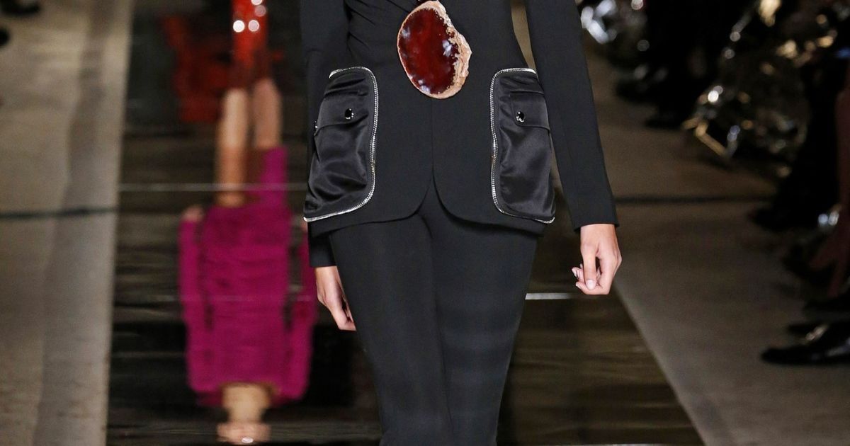 Коллекция Givenchy прет-а-порте сезона весна-лето 2017 / © East News