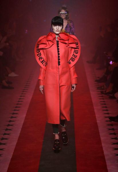 Коллекция Gucci прет-а-порте сезона весна-лето 2017 / © East News