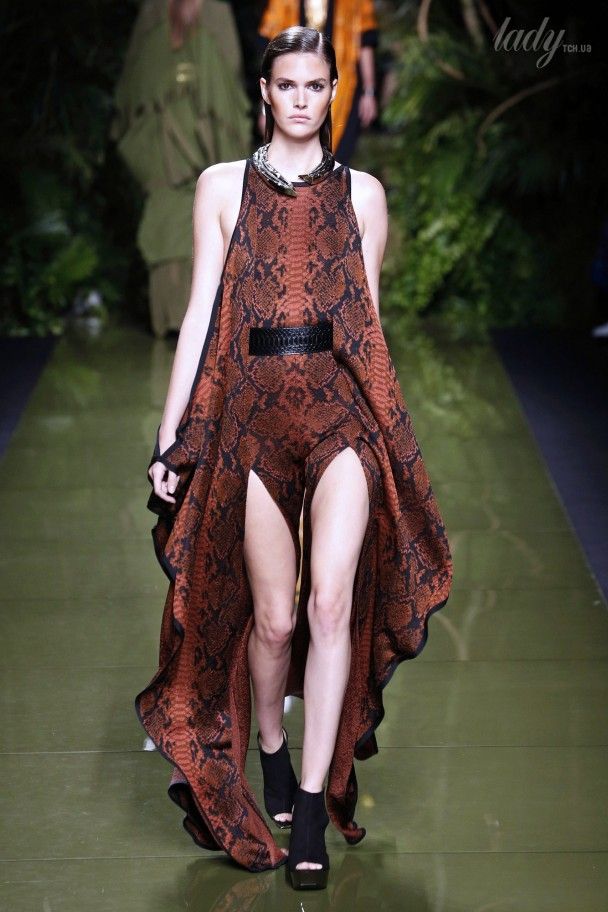 Коллекция Balmain прет-а-порте сезона весна-лето 2017 / © East News