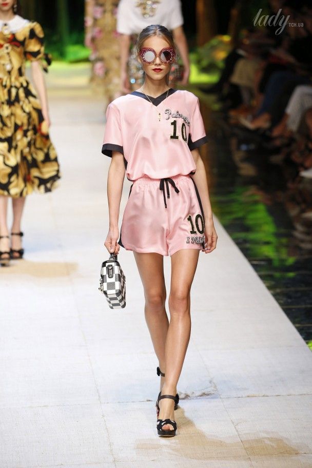 Коллекция Dolce&Gabbana &nbsp;прет-а-порте сезона весна-лето 2017 / © East News