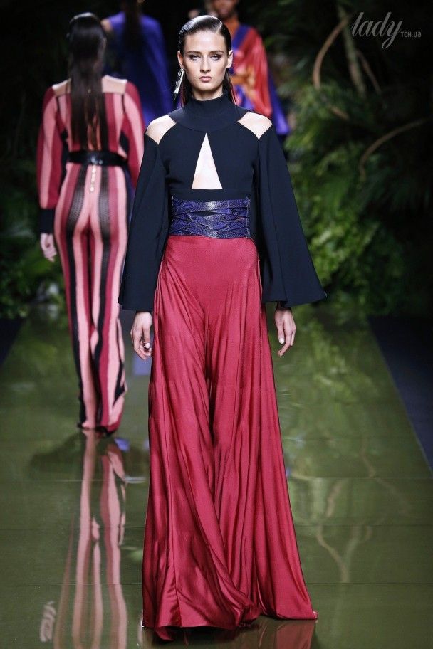 Коллекция Balmain прет-а-порте сезона весна-лето 2017 / © East News