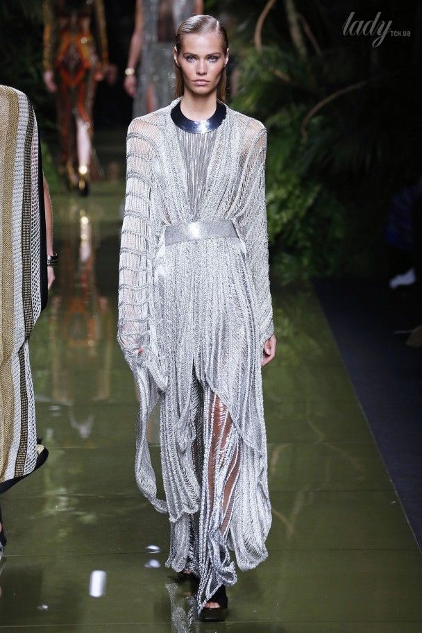Коллекция Balmain прет-а-порте сезона весна-лето 2017 / © East News