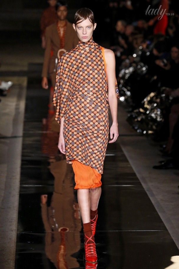 Коллекция Givenchy прет-а-порте сезона весна-лето 2017 / © East News