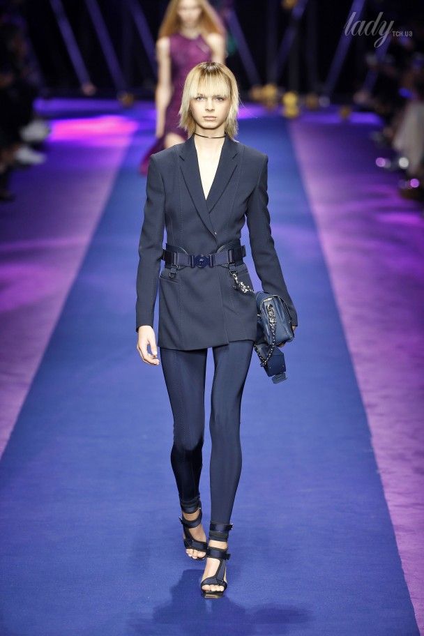 Коллекция Versace прет-а-порте сезона весна-лето 2017 / © East News
