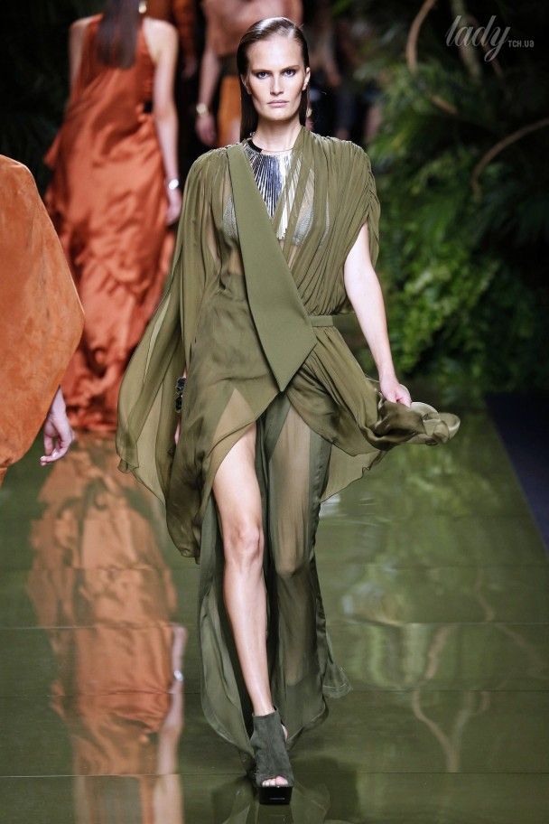 Коллекция Balmain прет-а-порте сезона весна-лето 2017 / © East News