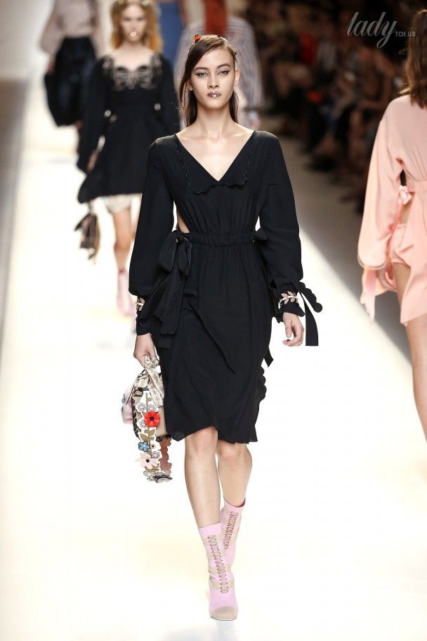 Коллекция Fendi прет-а-порте сезона весна-лето 2017 / © East News