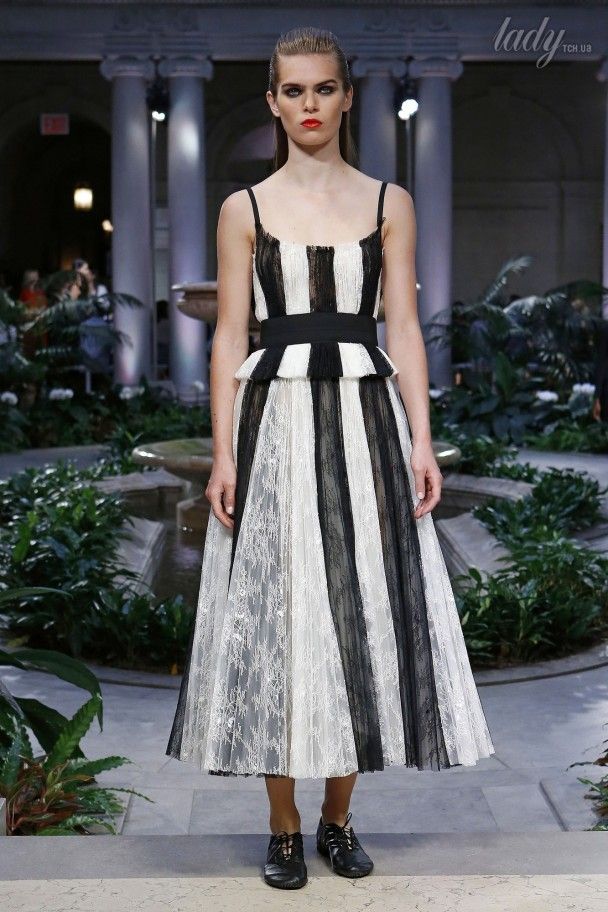 Коллекция Carolina Herrera прет-а-порте сезона весна-лето 2017 / © East News