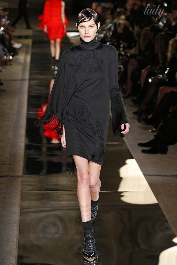 Коллекция Givenchy прет-а-порте сезона весна-лето 2017 / © East News