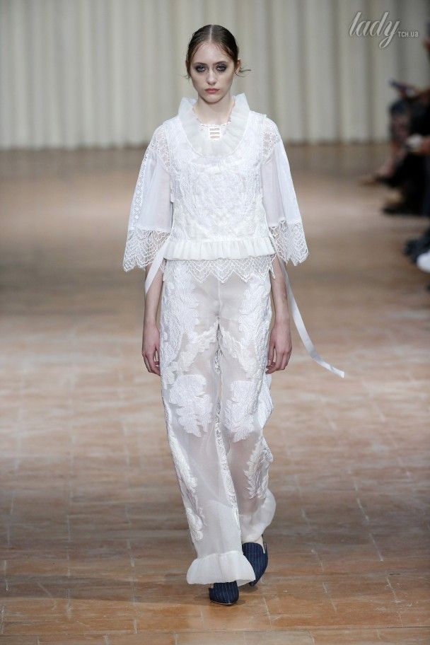 Коллекция Alberta Ferretti прет-а-порте сезона весна-лето 2017 / © East News