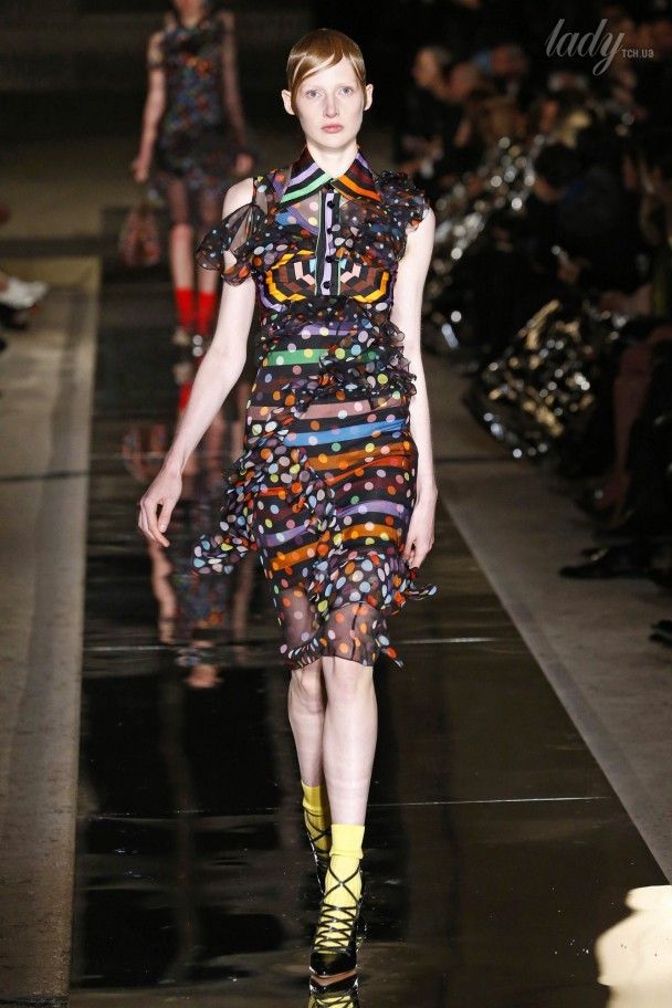 Коллекция Givenchy прет-а-порте сезона весна-лето 2017 / © East News