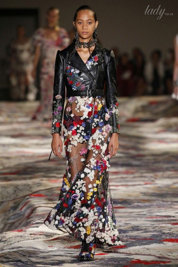 Коллекця Alexander McQueen прет-а-порте сезона весна-лето 2017 / © East News