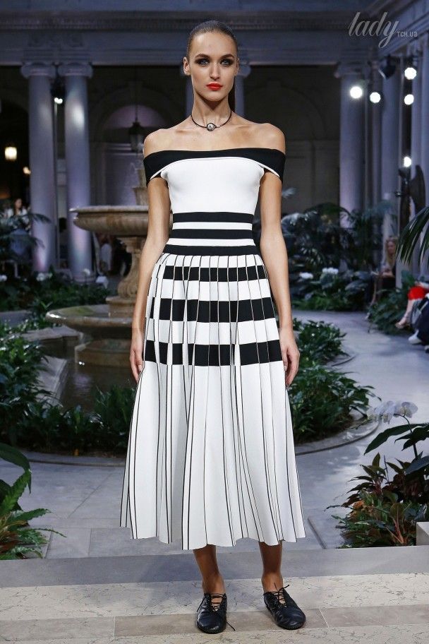 Коллекция Carolina Herrera прет-а-порте сезона весна-лето 2017 / © East News