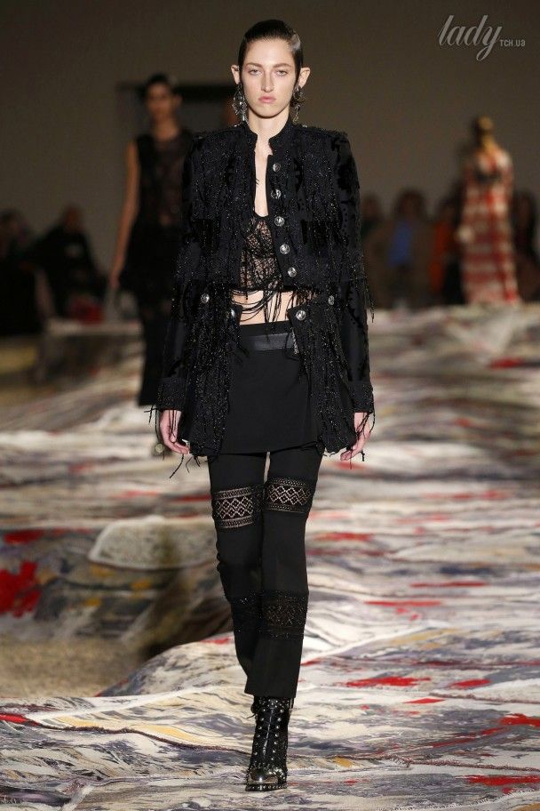 Коллекця Alexander McQueen прет-а-порте сезона весна-лето 2017 / © East News