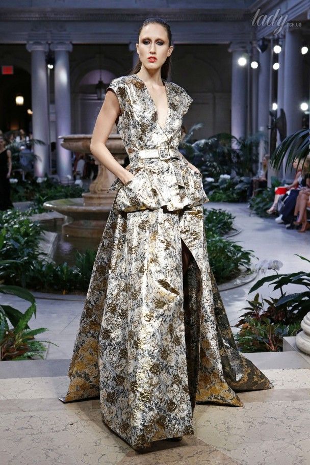 Коллекция Carolina Herrera прет-а-порте сезона весна-лето 2017 / © East News
